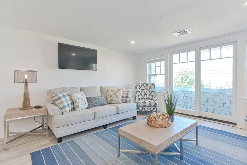 Downtown Plymouth Waterfront Luxury Condos Exterior foto